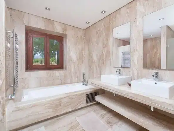 holiday finca in Binissalem bath