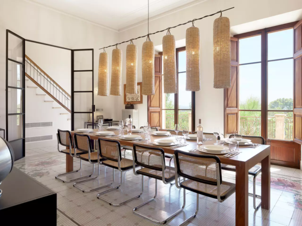 holiday villa for 16 people DINNING2