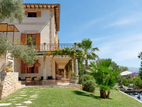 holiday villa for 16 people VILLA DELUXE