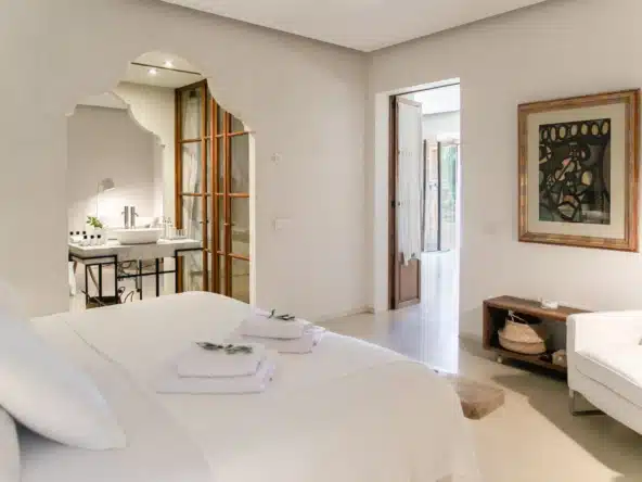 private luxury villa to rent bedroom